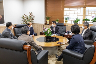 'Talk Talk Relay on Personal Information' met with Korea Institute of Information Security and Cryptology