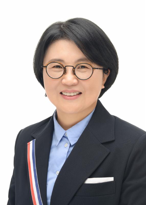 Cho, So-young